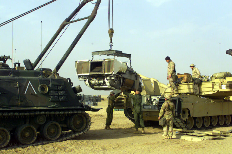 Установка двигателя в M1A1
