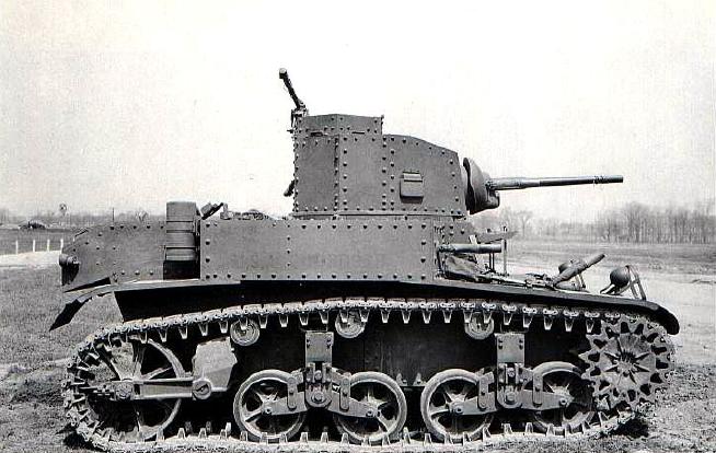 Первый прототип «Стюарта» на Абердинском полигоне, 14 апреля 1941. Обращает на себя внимание полностью клёпаная конструкция корпуса и башни
