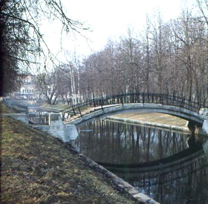 Мост в парке дачи Студенец.