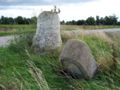 Halbmeilensteine Elstertrebnitz.JPG