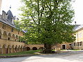 Millstatt Stift Innenhof oberer 2006 01.JPG