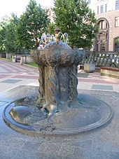 Fontain Lenina2.JPG