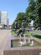 Fountains in Pobeditelej.JPG