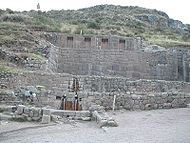 Peru-Inca-Tambomachay.JPG