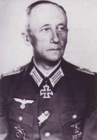 Bechler-Helmut.jpg