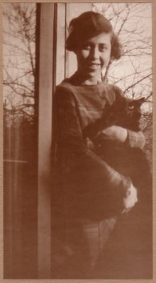 Irene Nemirovsky 25yo.jpg