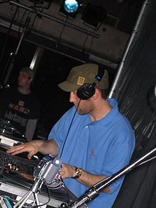 RJD2 at Haverford.jpg
