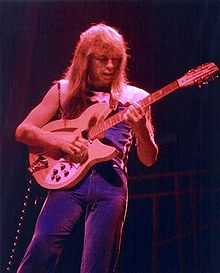 Steve Howe.jpg