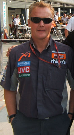 JohnnyHerbert2006.JPG