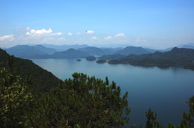 Thousand Island Lake.JPG