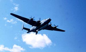 31 Shackleton mail drop Aug1970.jpg
