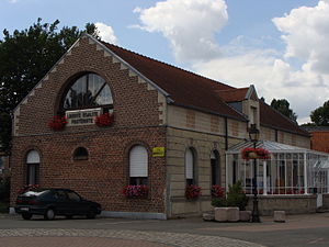 Flines-lez-Raches - mairie.JPG