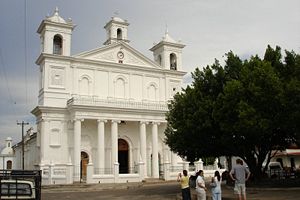 Iglesia suchitoto.jpeg