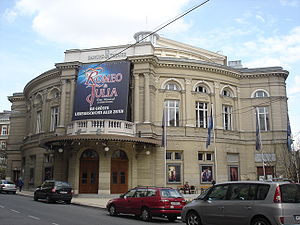 RaimundTheaterWien.jpg