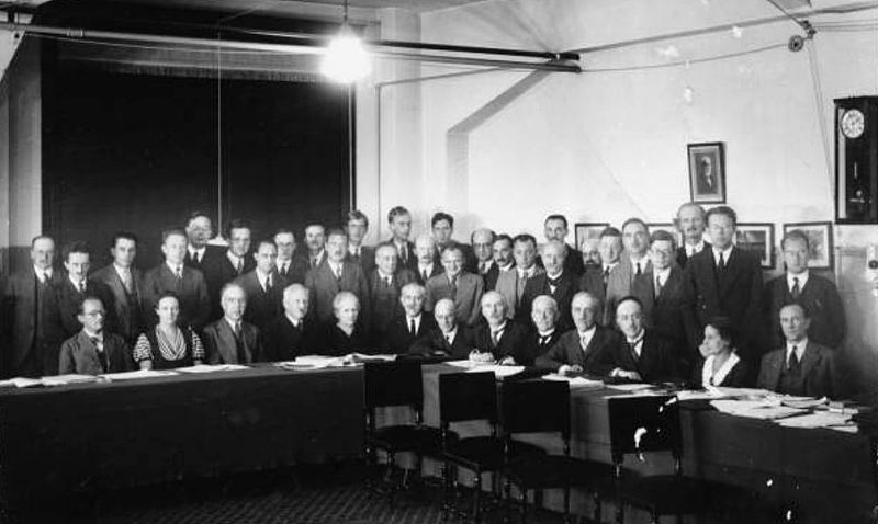 Solvay1933Large.jpg